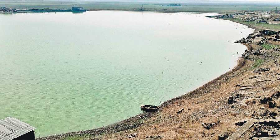 Live storage and water levels in lakes that supply to Hyderabad city