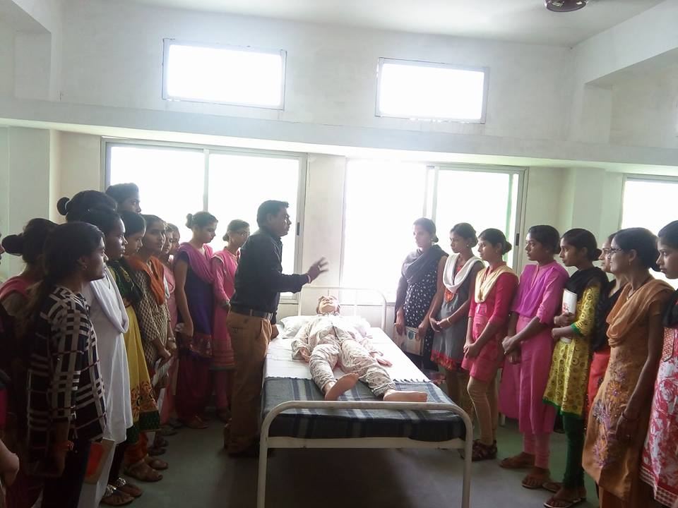 rural girls in Betul, Madhya Pradesh to undergo skill development under WCL's Nursing Assistant Program. The training was started on 12 Sep 2016.