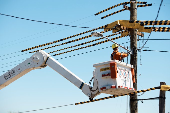 Number of street lights from Manly to Palm Beach that will be replaced by energy efficient LEDs. The old lights take 95 Watts to power - the LEDs use just 17 Watts.
