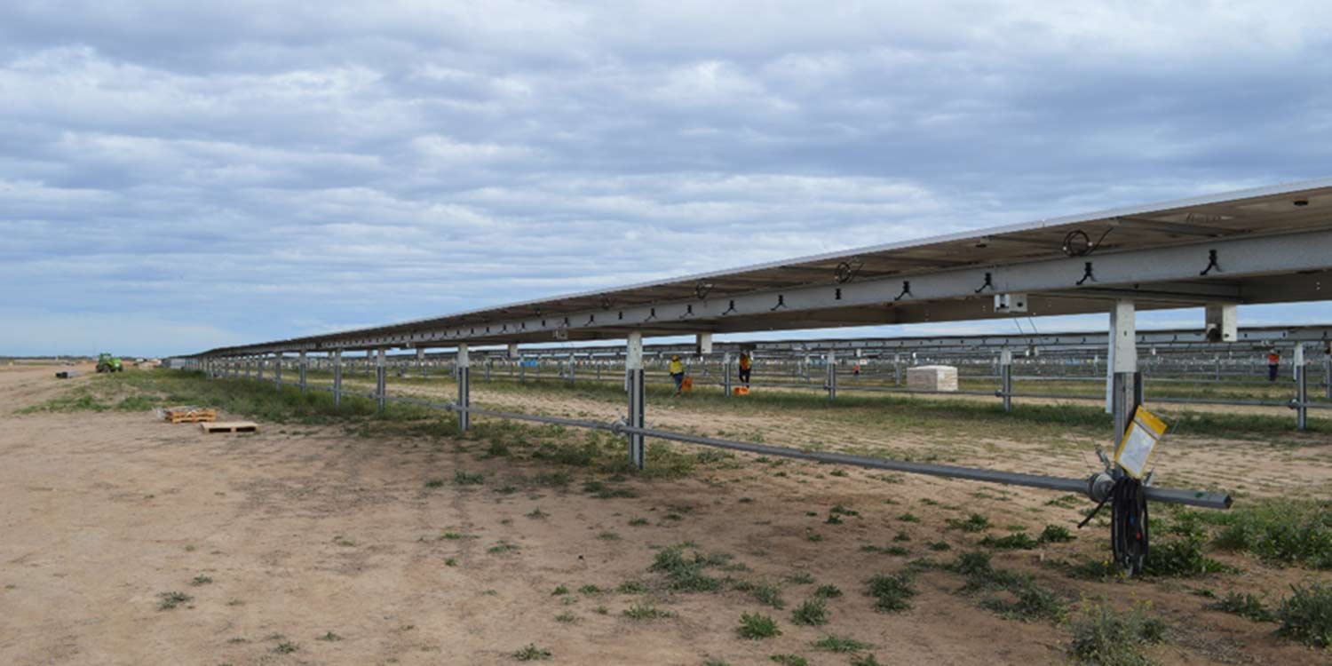 UPDATE: Daily delivery of piles, cables, PV solar and other items being received at around 16 containers per day. The extensive perimeter fencing (18km) is completed and a number of temporary workshops and stores assembled. Piling of the PV module supports commences. 2 piling rigs already installed several hundred steel piles. 4 inverter modules arrive on site.