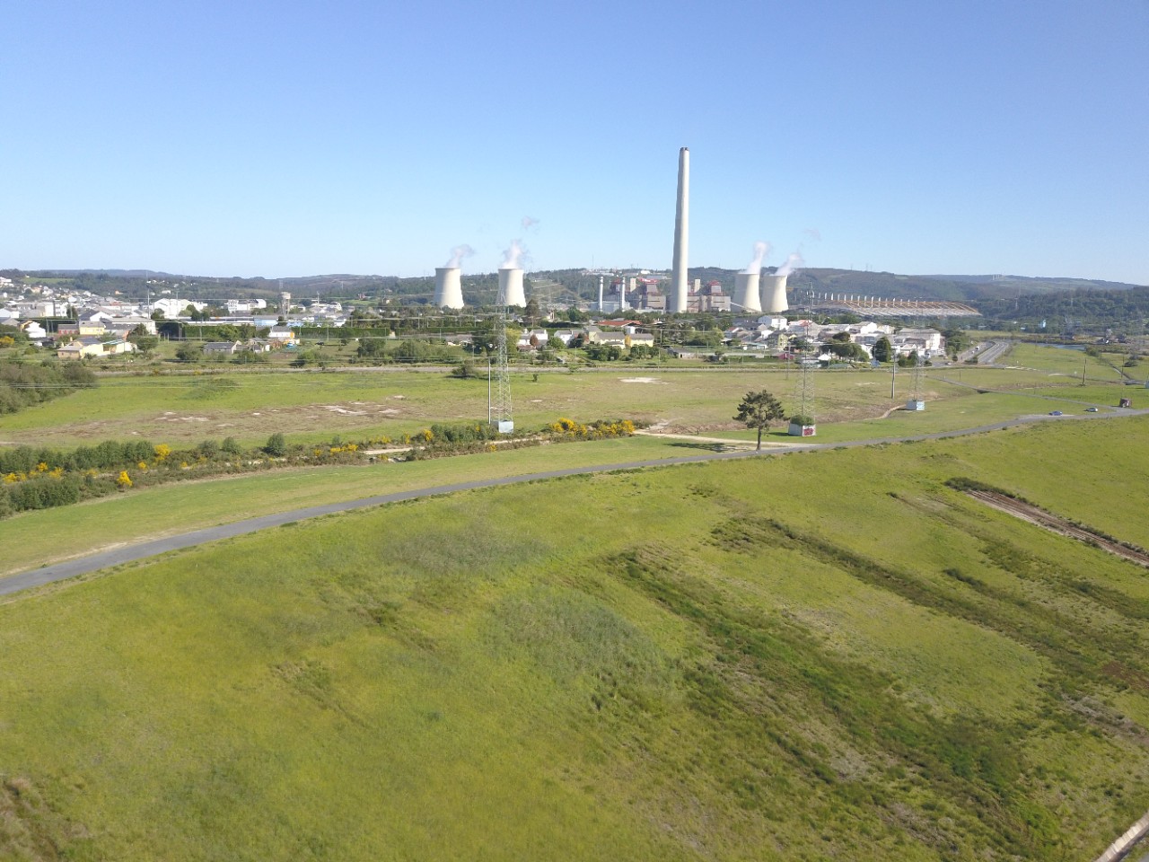 Endesa's 4 unit (4 x 350 MW) As Pontes Thermal Power Plant located in the municipality of As Pontes de García Rodríguez, approximately 70km away from the coastal city A Coruna by road. It is the biggest coal-fired power station in Spain and has been in operation since 1976. In September 2019, Endesa announced its intention to close the plant as early as 2022, foreseeing poor profitability due to the increasing EU carbon emissions price that more than tripled from £7m (€8m) a tonne at the beginning of 2018 to £22m (€18m) a tonne in the second half of 2019.