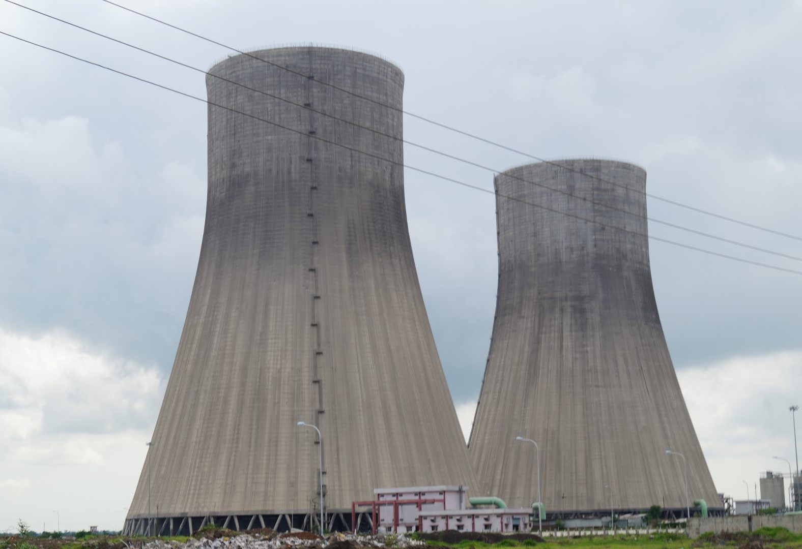 Unit 3 of Madhya Pradesh Power Generating Co. Ltd. (MPPGCL)'s Shri Singaji TPS at Dongalia, Madhya Pradesh commissioned in Nov 2018 taking the total installed capacity at this plant to 1,860 MW.