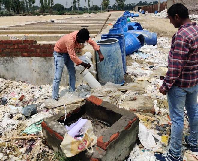 Units sealed and and their electricity connections disconnected in 2 days since 20 Jun by the committee. Shailender Arora, regional officer, HSPCB, said the joint committee under the supervision of the SDO, HSPCB, resealed 7 illegal units in Nimbri village, 2 units in Jalpar village, 3 in Kurar village with 3 units found to be dismantled, 9 units on Panipat-Rohtak road, 3 units in Naultha village and 6 in Dahar village.