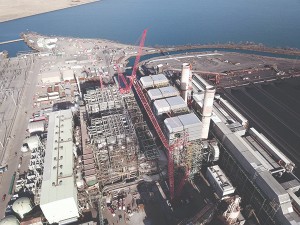 Arizona Public Service (APS) announced it will close the 770 MW Unit 4 and 770 MW Unit 5 of its Four Corners Power Plant in Fruitland, New Mexico, by 2031, seven years ahead of its scheduled closure. The closure announcements are part of its plans for all its power generation to be carbon-free by 2050, and to produce nearly half its power from renewable sources by 2030.