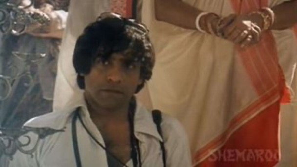 On this day, we lost one of the coolest men ever in Indian media. Mukul Sharma wrote science fiction, edited Science Today despite having an arts degree &  penned an iconic column, Mindsport, for the Illustrated Weekly. He was married to actress Aparna Sen and had a substantial role in her film, Parama. Konkona Sen Sharma's Death in the Gunj is based on a story written by her father.