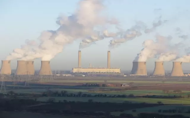 EDF Energy confirms West Burton A will close in September 2022, two years ahead of British government's deadline for coal-fired power. The 4 unit, 2000 MW plant is capable of generating enough electricity for approximately 3.7 million UK homes and has so far produced enough for all the homes in the UK for 4.5 years. At its peak there were 750 people employed. Today there are around 170.