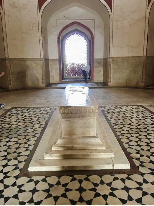 Estimated number of royal family members that are buried in the complex of cells. The grave proper, in the centre of this cell-complex is reached by a passage on the south. The octagonal central chamber contains the cenotaph, and the diagonal sides lead corner chambers which house the graves of other members of the royal family.