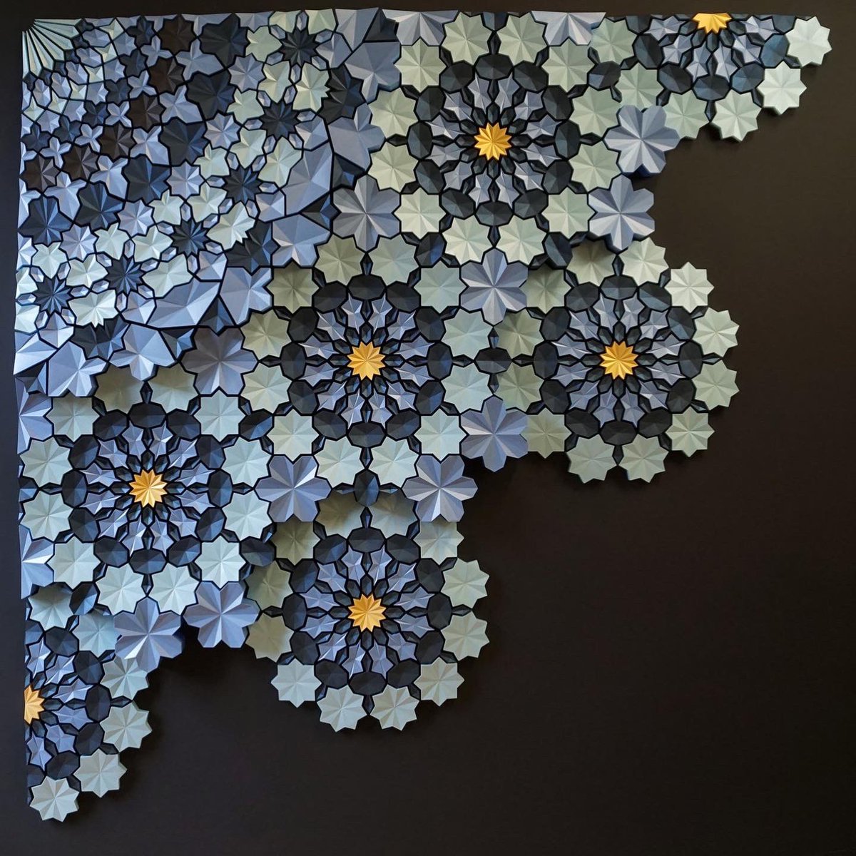Working at the intersection of art and science, Matthew Shlian describes himself as a “paper engineer.” His use of both geometry and paper has defined his craft, with drawings, prints and sculpture that are unique in their manifestation.