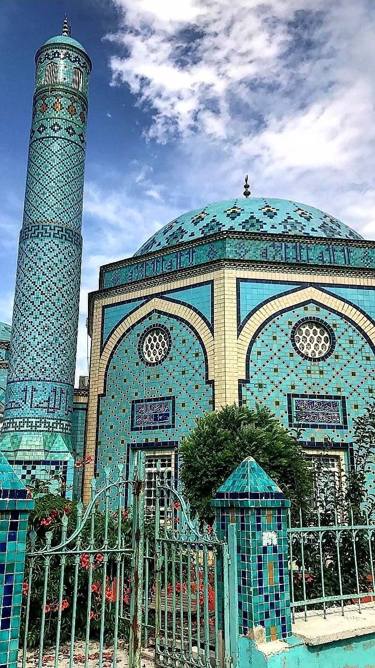 Tiled Mosque, Kutahya, Turkey. Constructed by the painter and flute player Ahmet Yakupoğlu in 1973. It is inspired by Middle Asian Turkish architecture and is decorated with blue çini of Kütahya which is a special production.